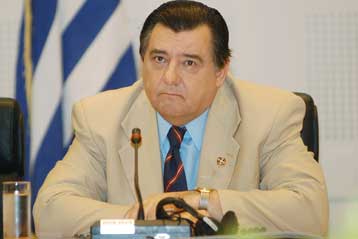 Πονοκέφαλος στη ΝΔ από ενδεχόμενη υποψηφιότητα του Γ.Καρατζαφέρη στη Θεσσαλονίκη