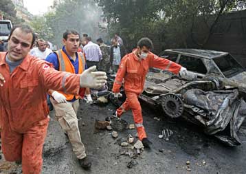 Έκρηξη παγιδευμένου αυτοκινήτου στη Βηρυτό με θύμα βουλευτή και δημοσιογράφο