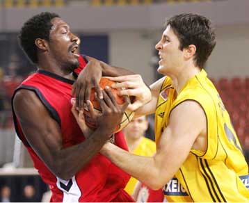 Πανιώνιος και Αρης υποδέχονται Ρέτζιο Εμίλια και Αλμπα Βερολίνου για το ULEB Cup