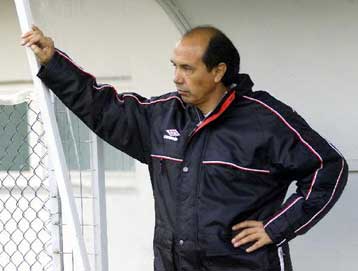 Επιστρέφει στο ρόλο του τεχνικού ο Ρότσα, στον πάγκο του Ηλυσιακού