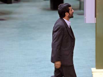 Το Ολοκαύτωμα είναι μύθος που δημιούργησε η Δύση, λέει ο πρόεδρος του Ιράν