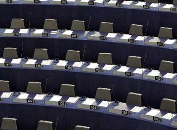 Ψηφίστηκε από το Ευρωπαϊκό Κοινοβούλιο η οδηγία για καταγραφή των τηλεπικοινωνιών