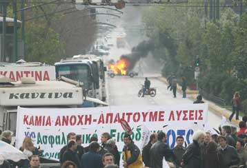 «Χειρόφρενο» την Πέμπτη στις συγκοινωνίες, κλειστές όλες οι ΔΕΚΟ
