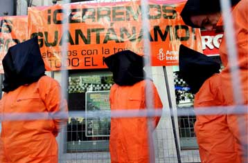 Δικαιολογημένα θεωρεί το 1/3 των Ευρωπαίων τα βασανιστήρια σε υπόπτους για τρομοκρατία