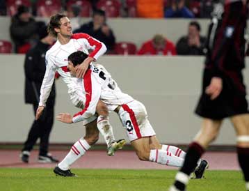 Η Στουτγκάρδη νίκησε την Ραπίντ Βουκουρεστίου, οι Ρουμάνοι όμως πήραν την πρωτιά