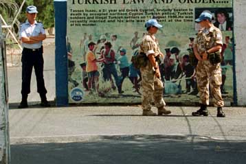 Για ακόμα έξι μήνες παρατείνεται η αποστολή της διεθνούς δύναμης στην Κύπρο
