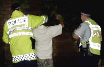 Έκτακτα μέτρα αστυνόμευσης στην Αυστραλία για αντιμετώπιση των φυλετικών ταραχών