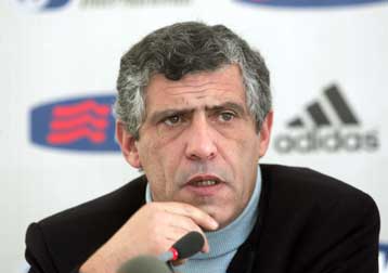 Απόλυτη εμπιστοσύνη σε όλους τους παίκτες της ΑΕΚ έχει ο Σάντος