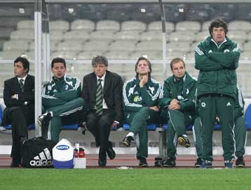 Το πλάνο μας προχωρά καλά, εκτιμά ο Μαλεζάνι παρά τον «βομβαρδισμό»