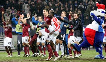 Τα τελευταία εισιτήρια για το UEFA-Την Παρασκευή κληρώνει και για Champions League