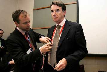 Δεν υπάρχει σαφής βάση για τις διαπραγματεύσεις του ΠΟΕ στο Χονγκ Κονγκ, λέει η ΕΕ