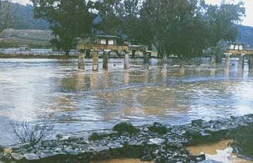 Κίνδυνο καταστροφής του ναού της Αρτέμιδος καταγγέλλει ο Συνασπισμός