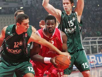 Ολυμπιακός vs Παναθηναϊκός σε ένα ντέρμπι που θυμίζει τα παλιά