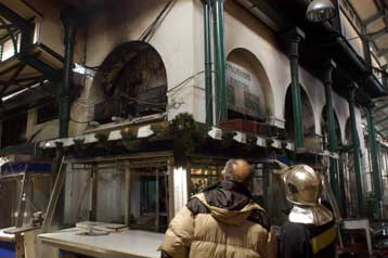 Αναστάτωση στην Αθήνα από πυρκαγιές σε Βαρβάκειο, Κυψέλη και Αγ.Αναργύρους