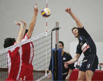 Ο Ολυμπιακός νίκησε 3-0 σετ τη Νίκαια και περιμένει Παναθηναϊκό, Ηρακλή