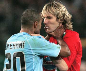 Η Λάτσιο έγινε η δεύτερη ομάδα που στέρησε βαθμούς από την Γιουβέντους, 1-1 στη Ρώμη