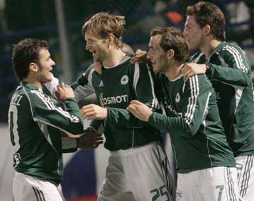 Ήρεμα αποχαιρετά το 2005 ο Παναθηναϊκός μετά το 2-0 στο Αιγάλεω-Ανετη νίκη του ΠΑΟΚ