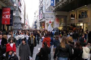 Πτώση 20% στην αγορά παρά την κοσμοσυρροή στους εμπορικούς δρόμους