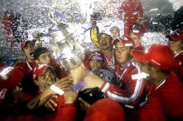 Πρωταθλήτρια Μεξικό η Τολούκα και Κολομβίας η Ντεπορτίβο Κάλι