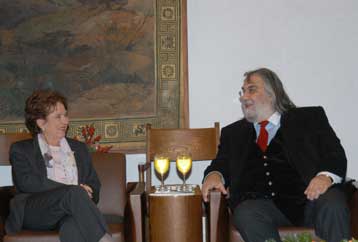 Η «Μυθωδία» του Βαγγέλη Παπαθανασίου στο κανάλι της Βουλής