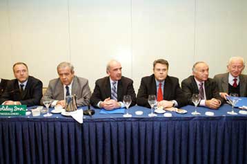 «Κλειστά χαρτιά» κρατά η Ρηγίλλης για τις υποψηφιότητες στη Θεσσαλονίκη