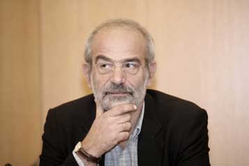 Τον κίνδυνο διώξεων κομμουνιστικών κομμάτων επισημαίνει και ο ΣΥΝ