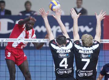 Ο Ολυμπιακός ηττήθηκε από την Τουρ 3-1 σετ-Στη «μάχη» Ηρακλής, Παναθηναϊκός, ΠΑΟΚ