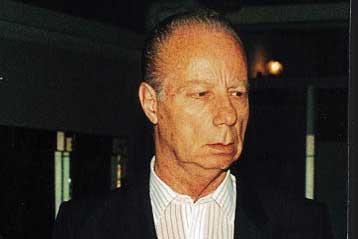 Πέθανε ένας από τους τελευταίους ρεμπέτες, ο Τάκης Μπίνης