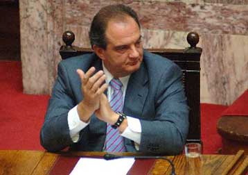 Αναθεώρηση του Συντάγματος προαναγγέλλει ο Κ.Καραμανλής