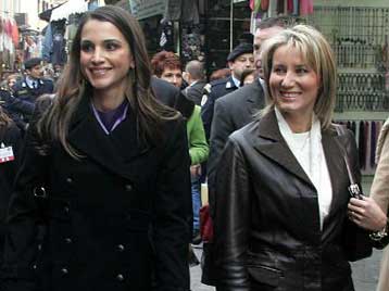 Η βασίλισσα της Ιορδανίας Ράνια γνωρίζει την Αθήνα