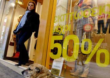 «Όχι» στο άνοιγμα των καταστημάτων τις Κυριακές λέει η ΕΣΕΕ