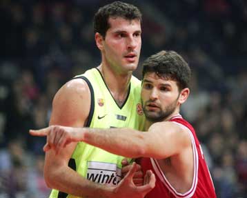 Φούλαρε τις μηχανές ο Ολυμπιακός, νίκησε και την Μπαρτσελόνα 80-68 και βλέπει «16»