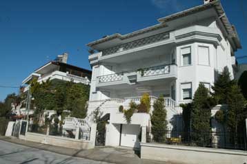 Γονικές παροχές με τις παλαιές αντικειμενικές τιμές έως τον Φεβρουάριο του 2006