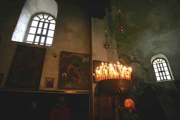 Χριστουγεννιάτικα μηνύματα από Οικουμενικό Πατριάρχη και Αρχιεπίσκοπο Χριστόδουλο