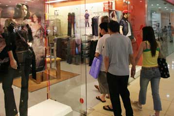 Ρύθμιση του καθεστώτος λειτουργίας καταστημάτων stock και outlet