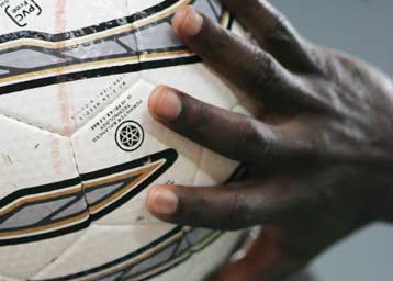 Ντέρμπι παρά το βαθμολογικό χάος στο Μερσεϊσάιντ, δοκιμασίες για Τσέλσι, Γιουνάιτεντ