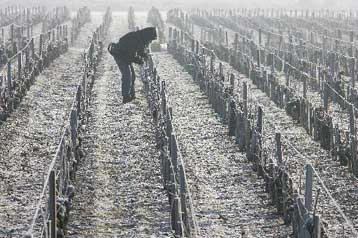 Δεύτερος νεκρός από το κρύο στη Γαλλία, παραμένουν τα προβλήματα στην κεντρική Ευρώπη