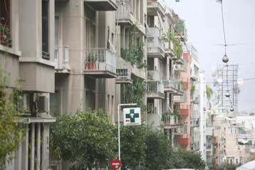 Κρυφές αυξήσεις στις αντικειμενικές αξίες από «μεταφορά» ακινήτων σε ακριβότερες ζώνες