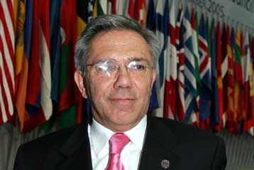 Η συνεργασία μου με την κ. Μπακογιάννη ήταν πάντα άριστη, λέει ο Γ.Βαληνάκης