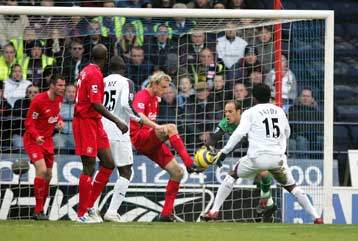 Ποδαρικό με νίκη για την Τσέλσι-Στο Μπόλτον σταμάτησε το σερί της Λίβερπουλ