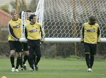 Με το αριστερό μπήκε στις προπονήσεις η ΑΕΚ-Τραυματίστηκε ο Κομβολίδης