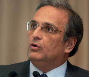 Ενημερωτικό έντυπο του υπουργείου Ανάπτυξης για τις συναλλαγές εξ αποστάσεως