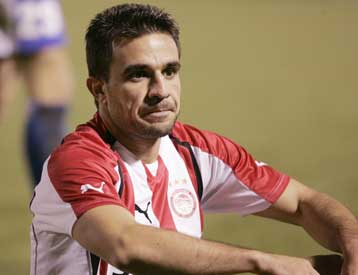 Μέχρι το 2007 στα «ερυθρόλευκα» ο Πάντος-«Σπόντα» Θεοδωρίδη για Παναθηναϊκό