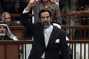 Οι Αμερικανοί πιστεύουν ακόμη ότι ο Σαντάμ κρυβόταν πίσω από τις επιθέσεις της 11/9