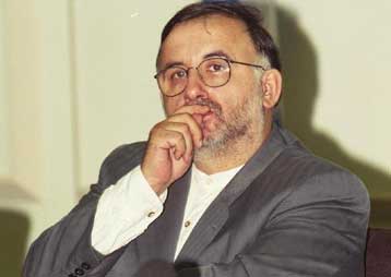 Σκληρή διαμάχη Τατούλη-Μικρούτσικου με φόντο την Πάτρα-Πολιτιστική Πρωτεύουσα