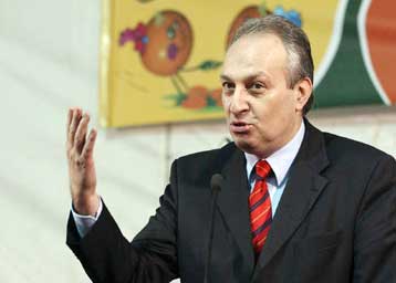 Σε 300 εκατ. ευρώ ανέρχονται οι αποζημιώσεις στους αγρότες για τη βαρυχειμωνιά του 2004