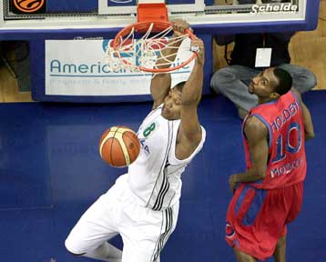 Ο Παναθηναϊκός 89-84 την ΤΣΣΚΑ στην Μόσχα με τον Διαμαντίδη να θυμίζει Eurobasket