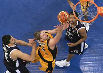 Ανοιξε «φτερά» ο Πελεκάνος, η ΑΕΚ 82-75 την Κλιμάμιο-Ο Ολυμπιακός έχασε στο Τελ Αβίβ