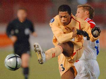 Τον Εβρά αποκτά η Μάντσεστερ Γιουνάιτεντ