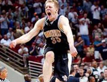 Και επίσημα παίκτης του Ολυμπιακού ο φόργουορντ Ματ Φριτζ